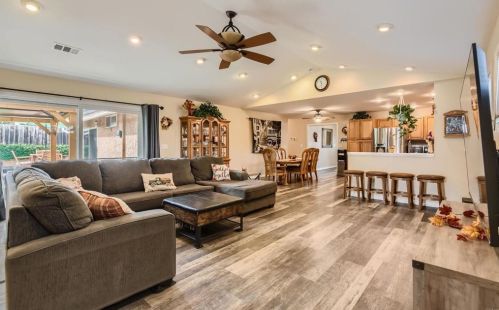 4157 Terry St, Oceanside, CA 92056-3407