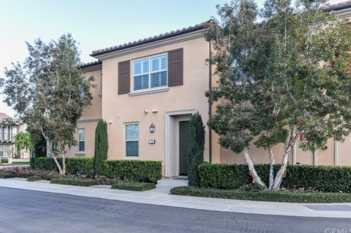 176 Rose Arch, Irvine CA  92620-2303 exterior