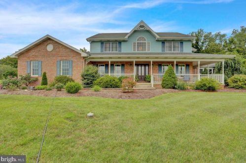 546 Grange Rd, New Schaefferstown, PA 19506-9307