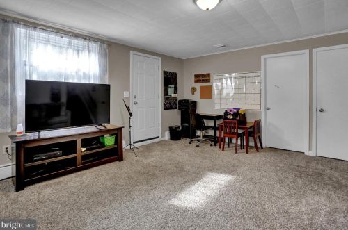 948 Walnut St, Hanover PA 17331-1523 exterior