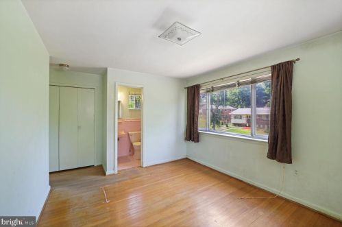 811 Malibu Dr, Silver Spring MD 20901-3648 exterior