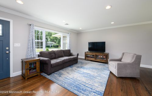 48 Hosford Ave, Leonardo NJ  07737-1738 exterior