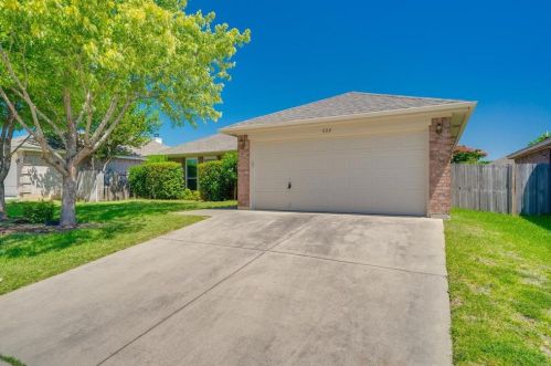 532 Dustin St, Fort Worth TX  76179-1369 exterior