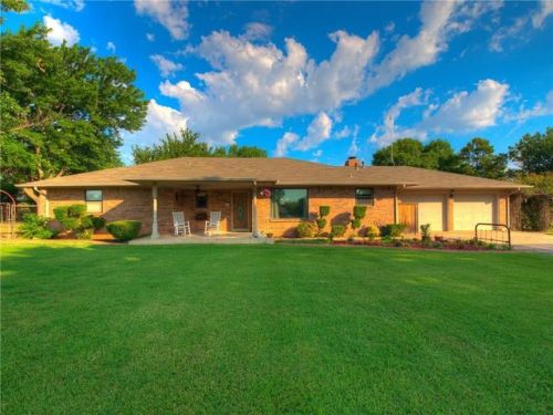 303 Timber Creek Dr, Tuttle, OK 73089-8523