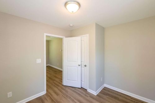 1864 Center Ave, Atlanta GA  30344-4656 exterior