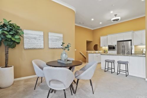 57 Kempton, Irvine CA  92620-2139 exterior