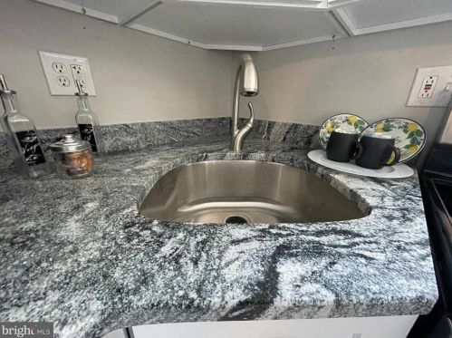 2129 10th St, Philadelphia PA 19148-4425 exterior