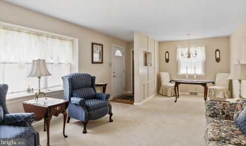 1004 Oakwood Rd, Haddonfield NJ 08033-3632 exterior