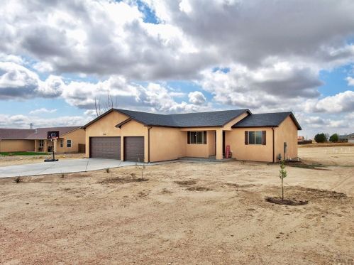 946 Walden Dr, Pueblo, CO 81007-2306