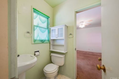 5550 Jurupa Ave, Riverside CA 92504-1252 exterior