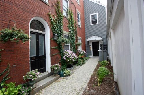 126 State St, Portsmouth, NH 03801-3867