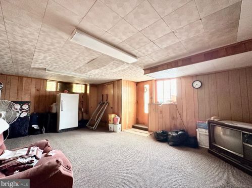 1113 Hunting Park Ave, Philadelphia PA 19140-2830 exterior