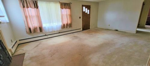 58 New Britain Ave, Hartford, CT 06106-3305