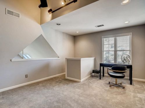 1696 Harts Run, Atlanta GA  30341-1756 exterior