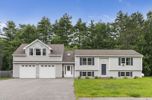 10 Poplar Cir, Lisbon, ME 04250-6037