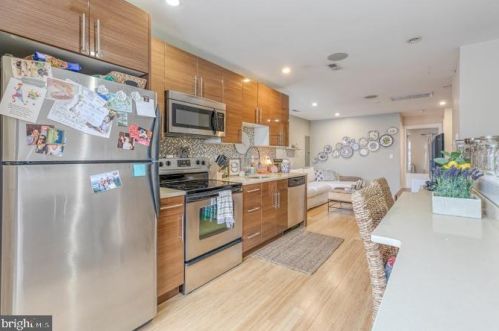 1729 Christian St, Philadelphia, PA 19146-1907