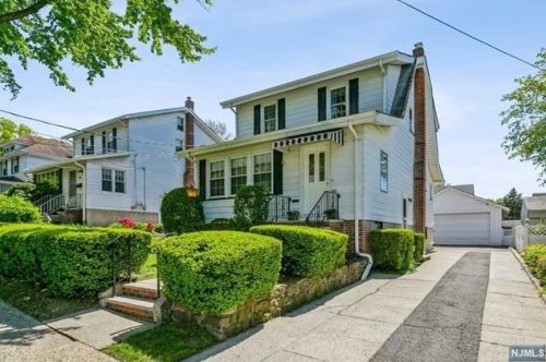 103 Chestnut St, Rochelle Park, NJ 07662-3732