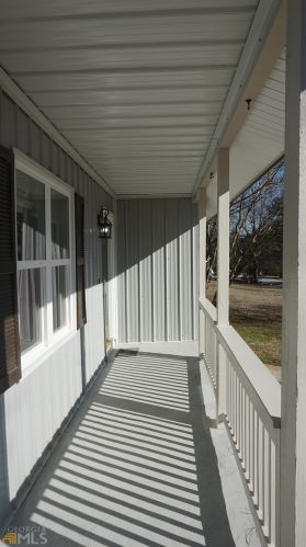 3260 Creekwood Dr, Rex GA  30273-2121 exterior