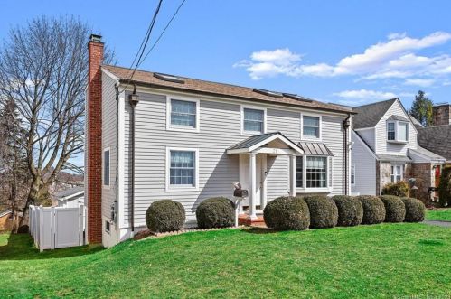 21 Walter Ave, Norwalk, CT 06851-4107
