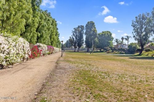 3306 Darby St, Simi Valley CA 93063-5325 exterior