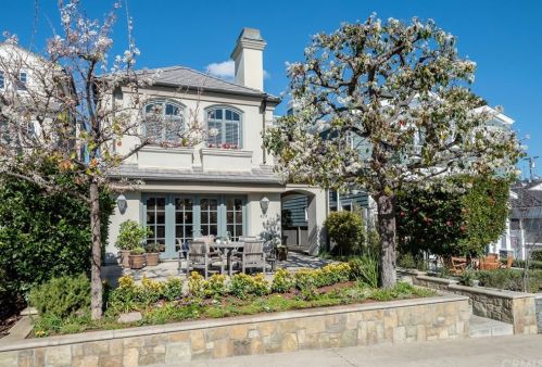 429 5th St, Manhattan Beach, CA 90266-5713