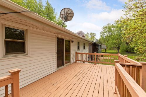 656 17th Ave, Saint Paul MN  55112-6523 exterior