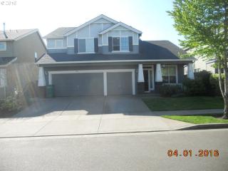 211 Acorn St, Newberg, OR 97132-7411