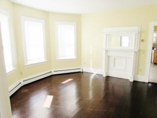 127 Webster Ave, Providence RI  02909-2909 exterior