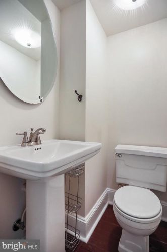 328 Mildred St, Charles Town WV  25414-1834 exterior