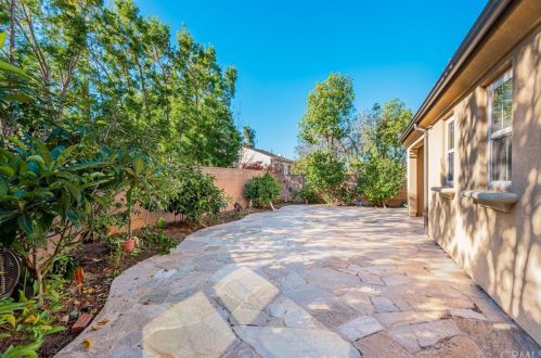 48 Twin Gables, Irvine CA  92620-3506 exterior