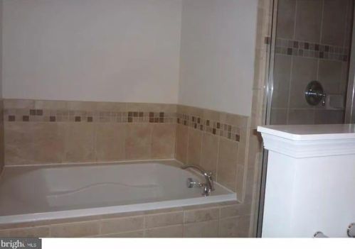 15 Sundance Dr, Trenton NJ 08619-3967 exterior