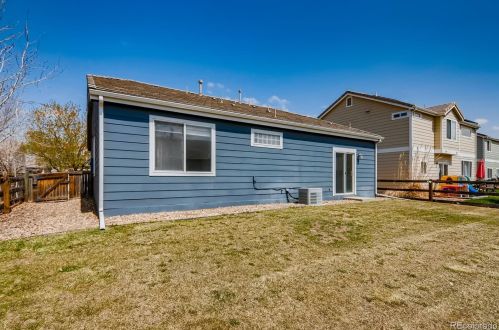 19494 58 Pl, Denver CO 80019-2027 exterior