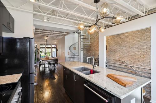 1348 Fernwood Cir, Atlanta GA  30319-3408 exterior