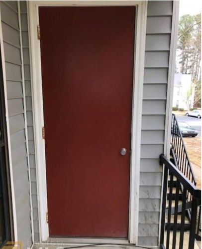 593 Windchase Ln, Stone Mountain, GA 30083-6303