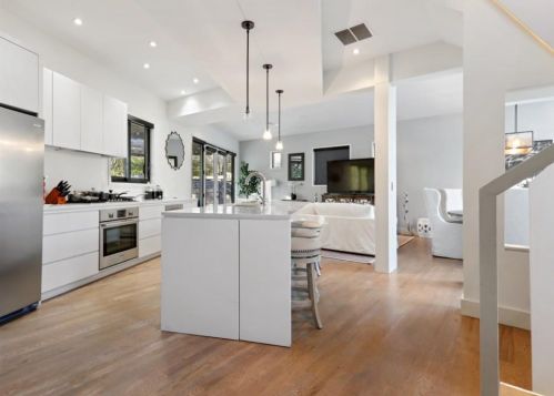 575 Highland Ave, Atlanta GA  30312-1438 exterior