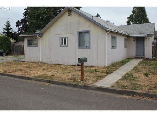 805 26 St, Springfield OR  97477-4427 exterior