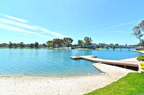 13 Thicket, Irvine CA  92614-5485 exterior