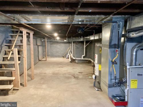 1252 24 St, Philadelphia PA  19130-1914 exterior