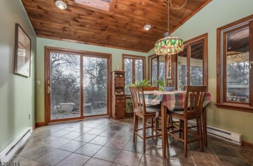 35 Leffler Hill Rd, Flemington, NJ 08822-2611