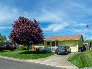 1583 Newport Way, Woodburn, OR 97071-2718