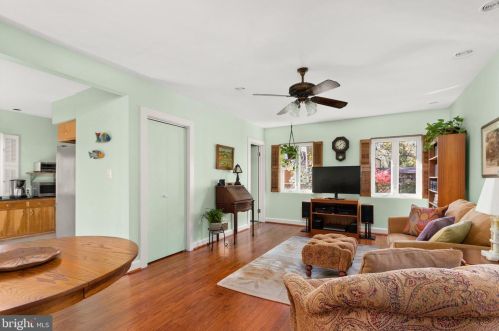 1211 Pinecrest Cir, Silver Spring MD exterior