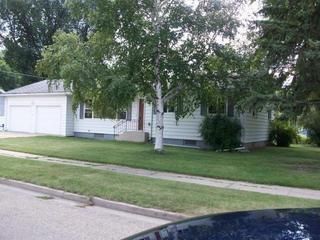 702 15th Ave, Aberdeen, SD 57401-2130