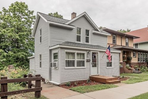 414 5th St, Mankato, MN 56001-4409