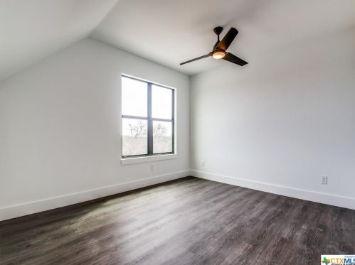 340 Warbler Dr, Spring Branch TX 78070-5064 exterior