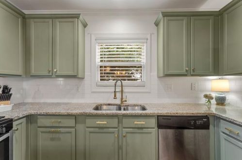 1888 Ham Dr, Atlanta GA  30341-3222 exterior
