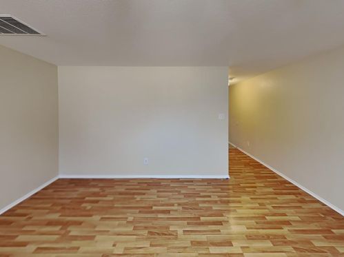 6605 Meadow Way Ln, Fort Worth TX  76179-4241 exterior