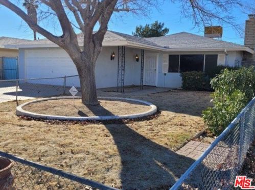 205 Rancho St, Ridgecrest, CA 93555-4242