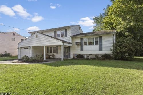 6 Apollo Way, Roxbury Township, NJ 07836-9320