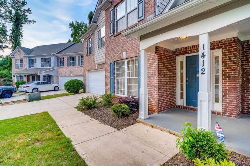 1412 Parkview Glen Ln, Stone Mountain, GA 30087-3173
