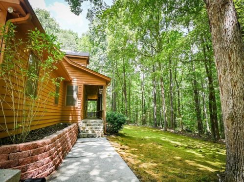 680 County Road 229, Social Circle, GA 30025-5178